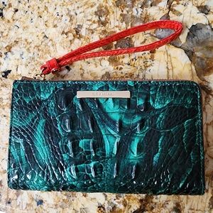 Brahmin wallet/wristlet